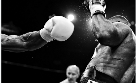 Be Part of the Crowd: The Best Streaming Services for Watching Professional Boxing Fights