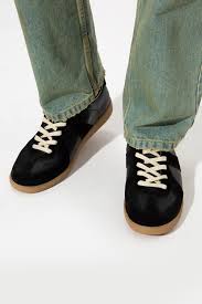 How to Choose the Best Replica Shoes for Your Style